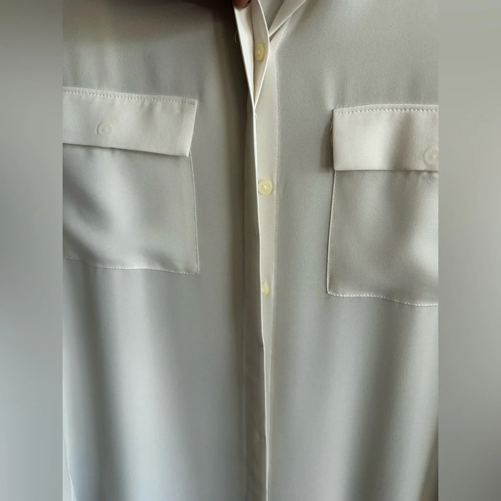 LOFT Ivory Long Sleeve Blouse, Like New - Picture 4 of 6